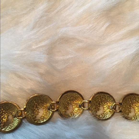 Gold Aztec bracelet - Picture 6 of 6